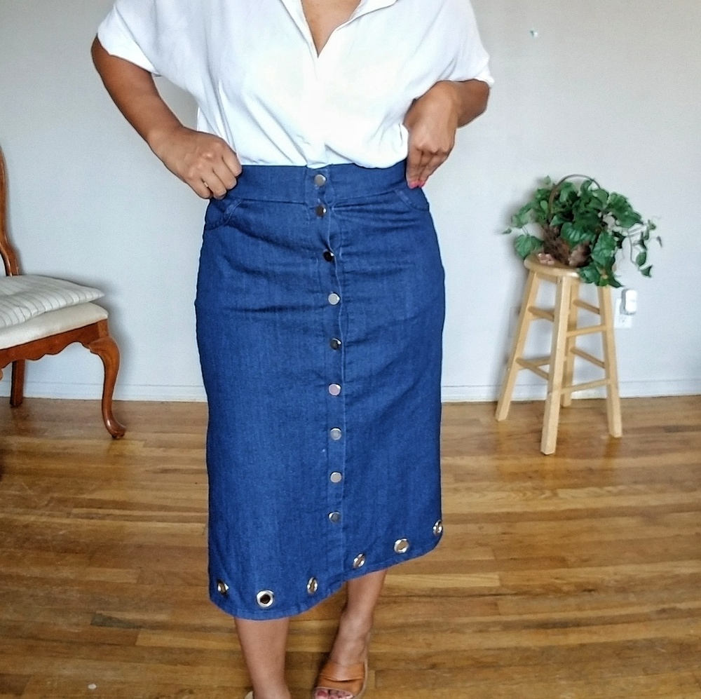 🏷CLEARANCE PARDON ME GROMMET MIDI DENIM SKIRT - Picture 6 of 6